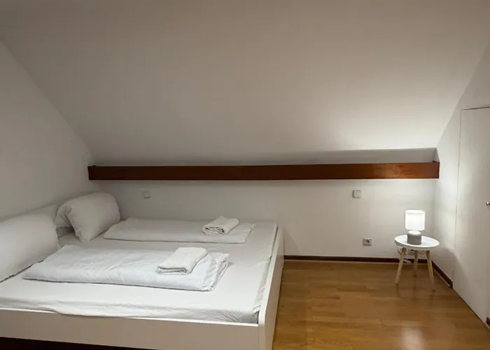 4-zimmer-wohnung Mit Garten In Hamburg-wandsbek Apartament